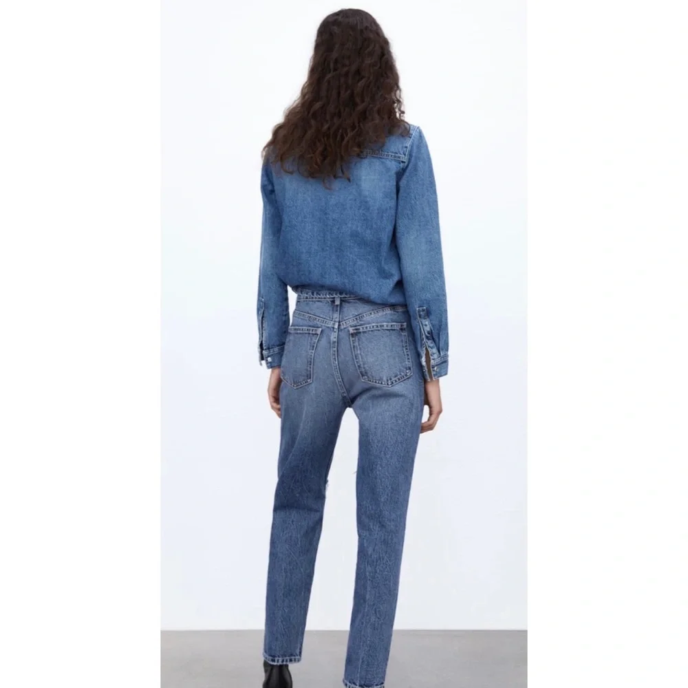 Zara Ripped Mom Jeans - Picture 6 of 9